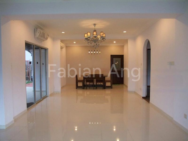 5 Bed Bungalow (Landed) for Rent in  Dairy Farm Road - Image 4